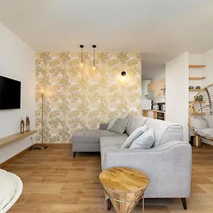  Apartamento Charming W/ Pool & Balcony In By Lovelystay Portugal
